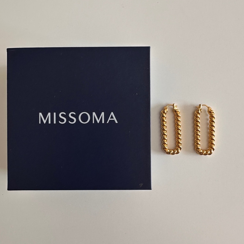 Missoma London twisted rectangle hoop earrings - Picture 2 of 6